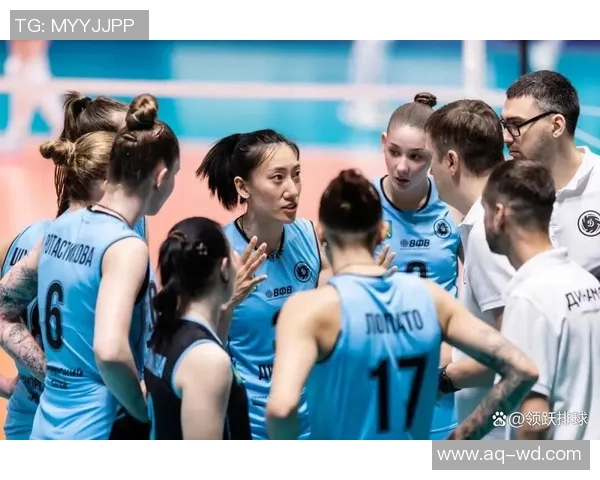 中国女排主攻手 杨昊爱徒留洋登封面 砍全场最高25分 2-0抢先被翻盘